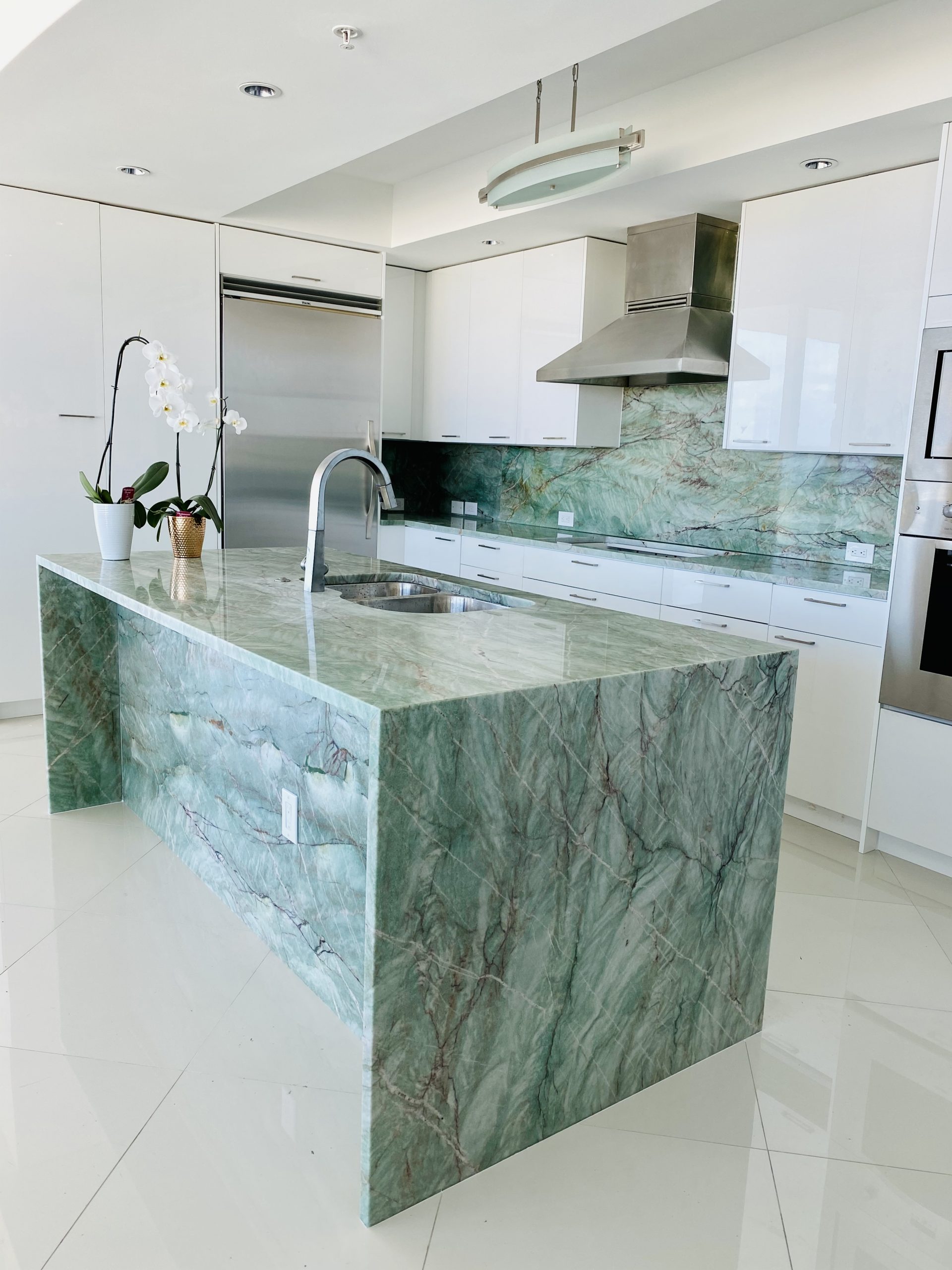 Quartz Slabs In Miami