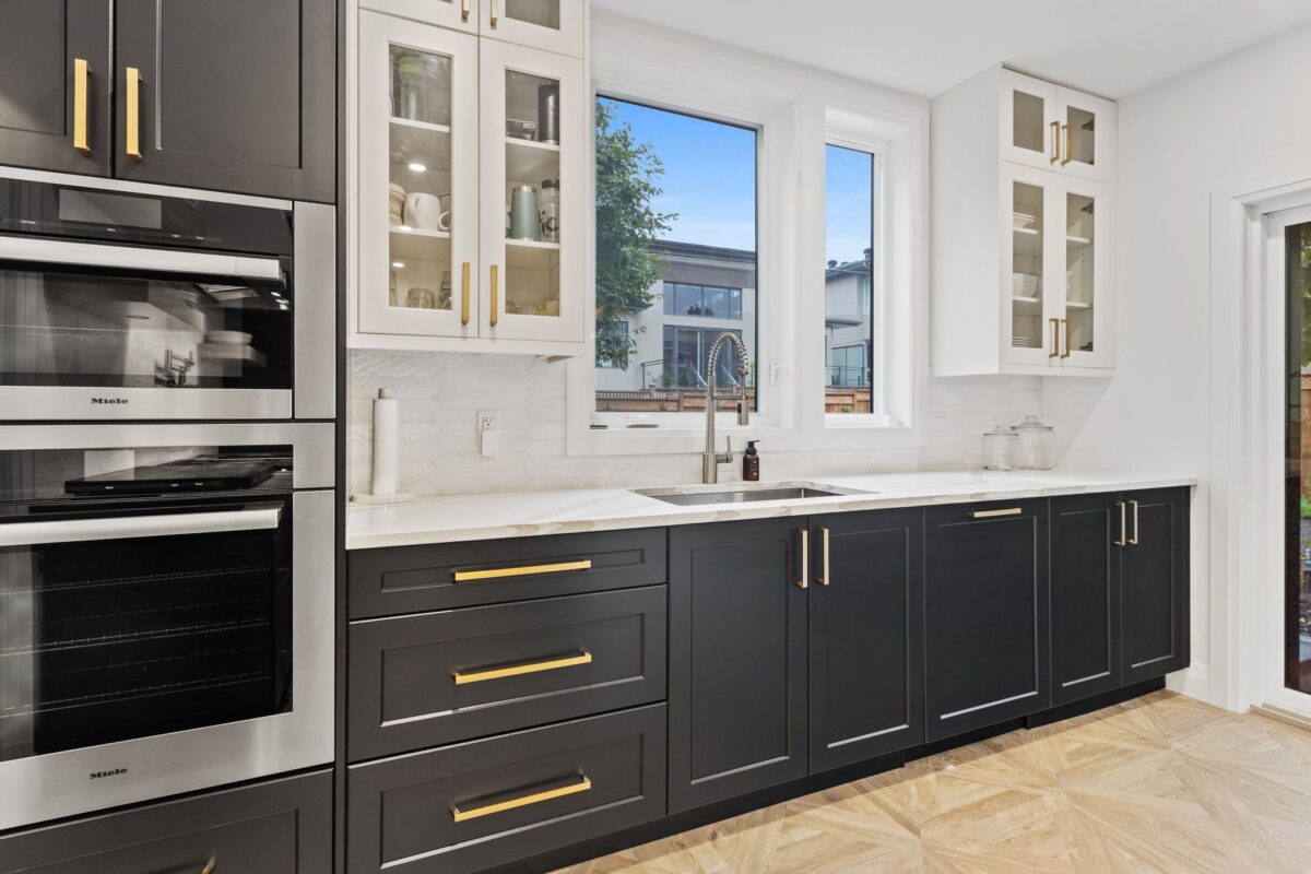 Wholesale custom cabinets in Hialeah Gardens & Custom Made