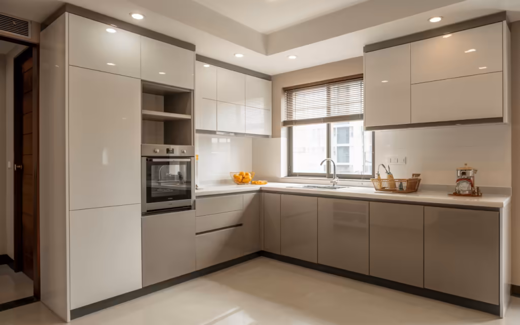 Glossy Kitchen Cabinets