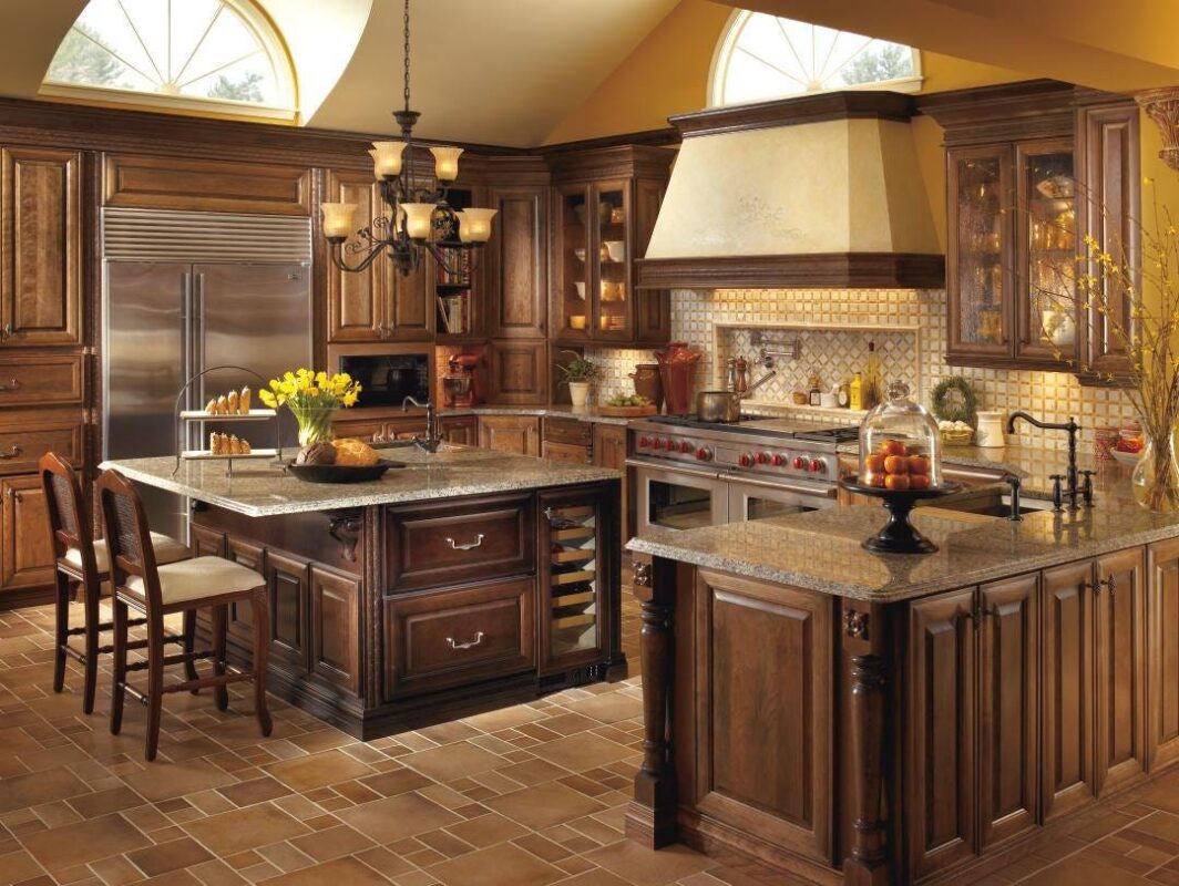 Traditional Kitchen Cabinets in Aventura