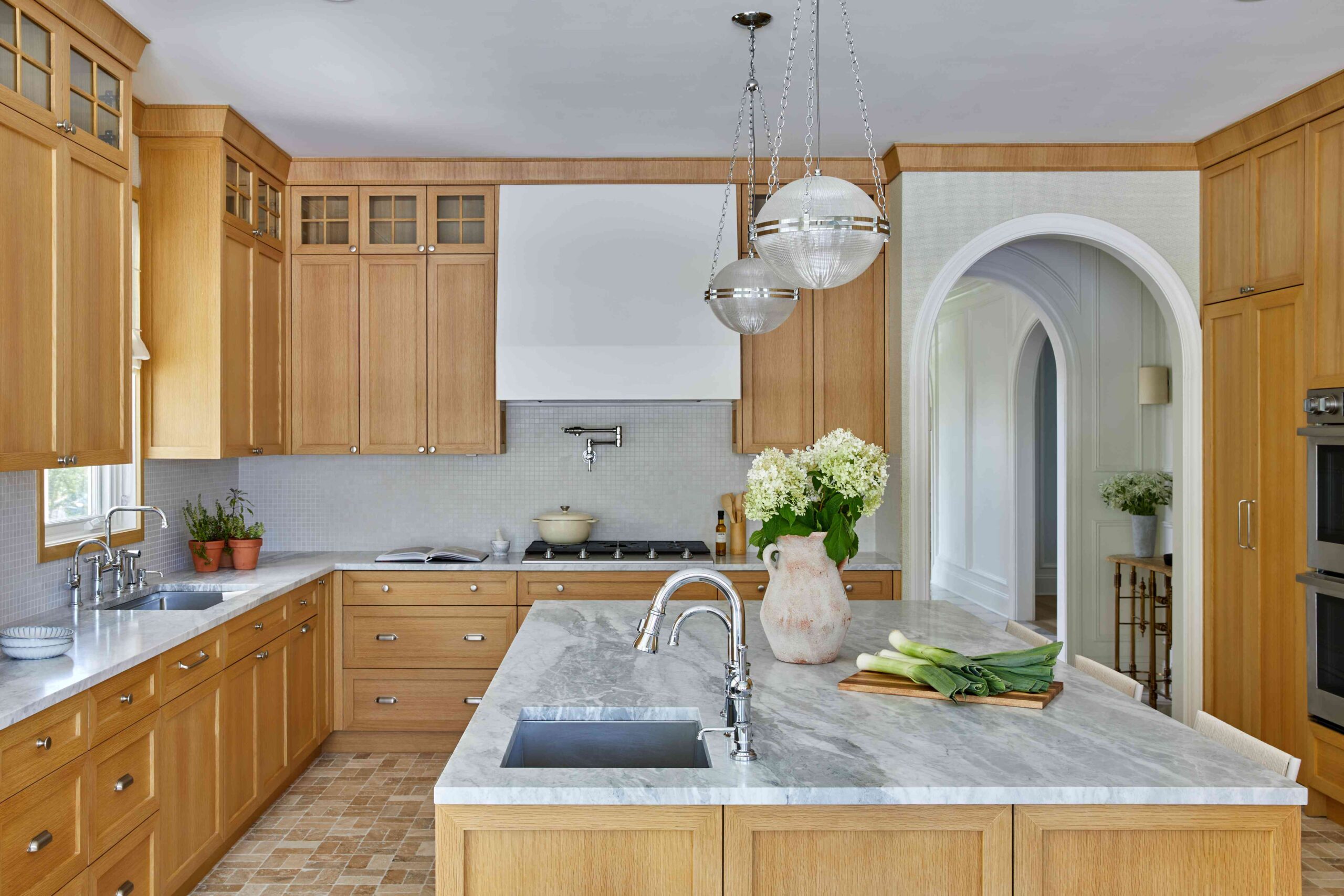 Traditional-Kitchen-Cabinets